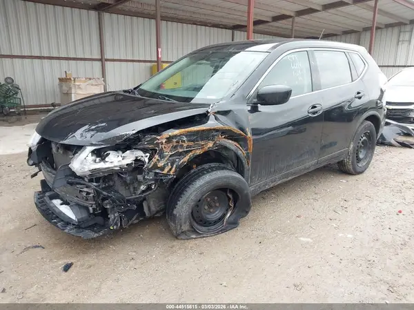 JN8AT2MT7GW010127 2016 NISSAN ROGUE - Image 2