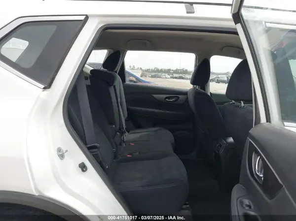JN8AT2MT7GW015795 2016 NISSAN ROGUE - Image 8
