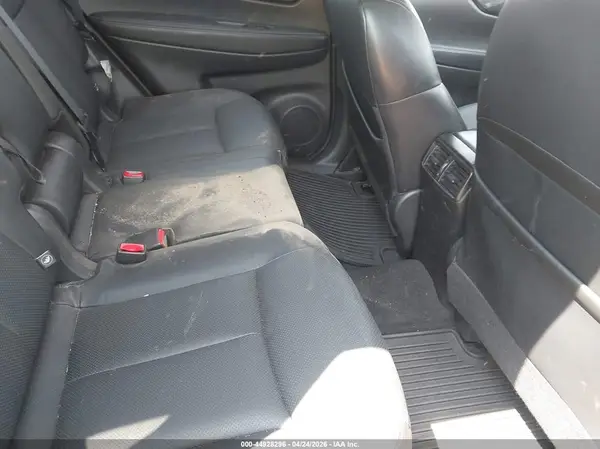 JN8AT2MT7GW019281 2016 NISSAN ROGUE - Image 8