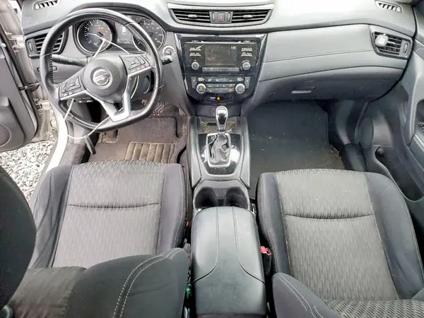 JN8AT2MT7HW131628 2017 NISSAN ROGUE - Image 8