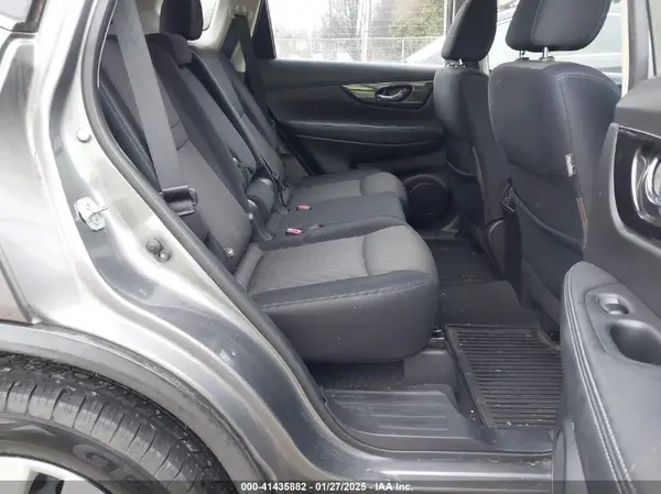 JN8AT2MT7HW134190 2017 NISSAN ROGUE - Image 8