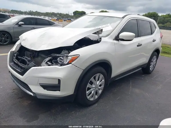 JN8AT2MT7HW135291 2017 NISSAN ROGUE - Image 2