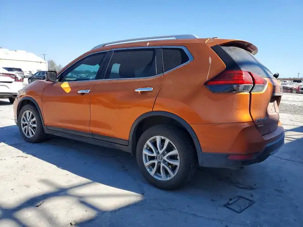 JN8AT2MT7HW135386 2017 NISSAN ROGUE - Image 2