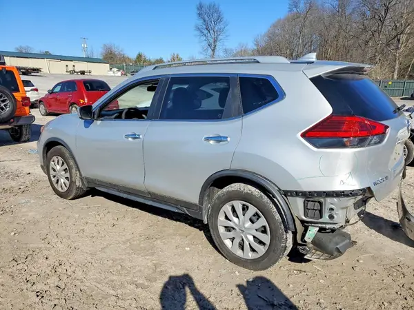 JN8AT2MT7HW136604 2017 NISSAN ROGUE - Image 2
