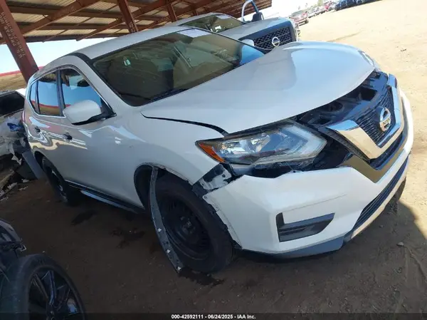 JN8AT2MT7HW137462 2017 NISSAN ROGUE - Image 1