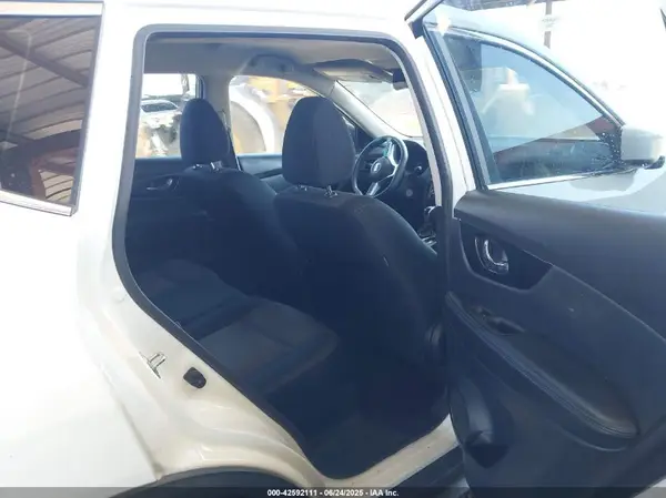 JN8AT2MT7HW137462 2017 NISSAN ROGUE - Image 8