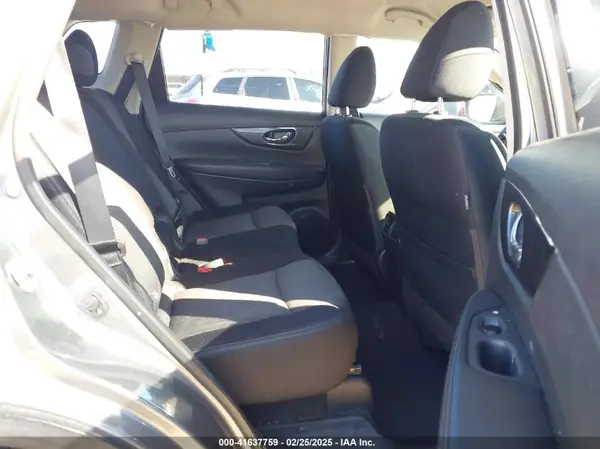 JN8AT2MT7HW138093 2017 NISSAN ROGUE - Image 8
