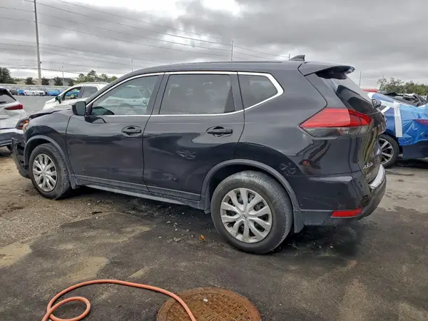 JN8AT2MT7HW140071 2017 NISSAN ROGUE - Image 2