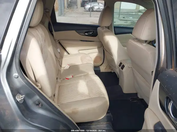 JN8AT2MT7HW141396 2017 NISSAN ROGUE - Image 8