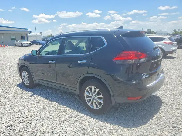 JN8AT2MT7HW142824 2017 NISSAN ROGUE - Image 2