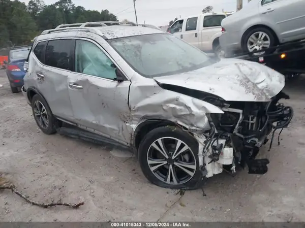 JN8AT2MT7HW143178 2017 NISSAN ROGUE - Image 1