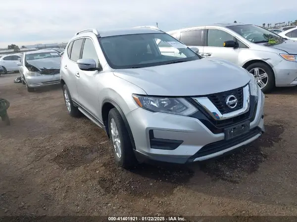 JN8AT2MT7HW143715 2017 NISSAN ROGUE - Image 1