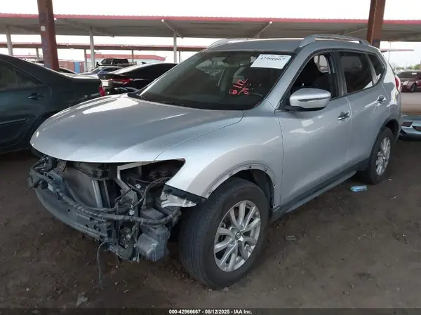 JN8AT2MT7HW143987 2017 NISSAN ROGUE - Image 2