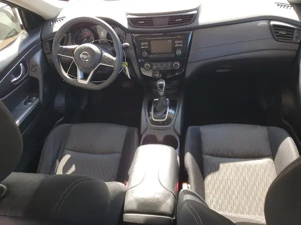 JN8AT2MT7HW144590 2017 NISSAN ROGUE - Image 8
