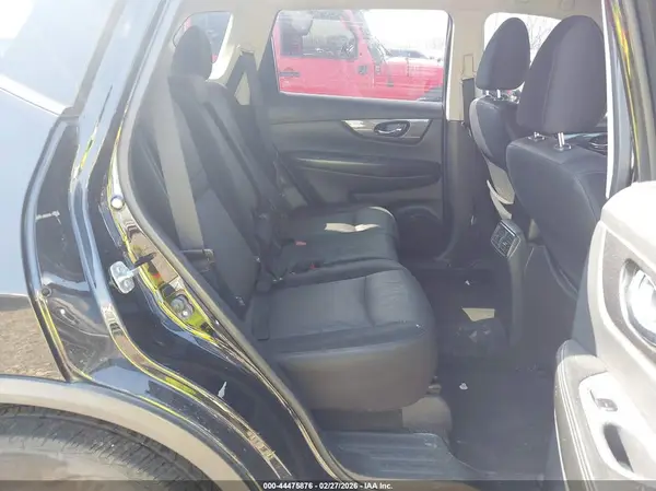 JN8AT2MT7HW144685 2017 NISSAN ROGUE - Image 8