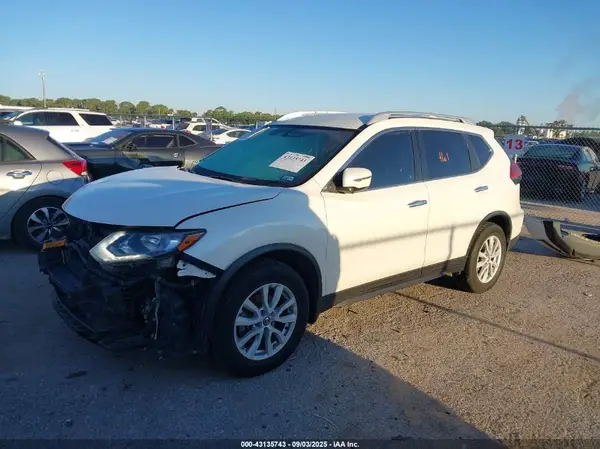 JN8AT2MT7HW144900 2017 NISSAN ROGUE - Image 2