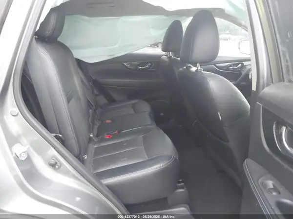 JN8AT2MT7HW145402 2017 NISSAN ROGUE - Image 8