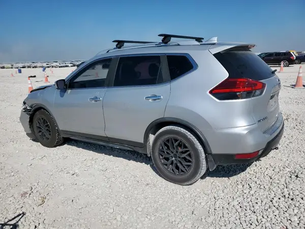 JN8AT2MT7HW149000 2017 NISSAN ROGUE - Image 2