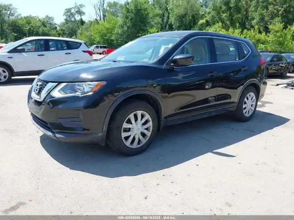 JN8AT2MT7HW149711 2017 NISSAN ROGUE - Image 2