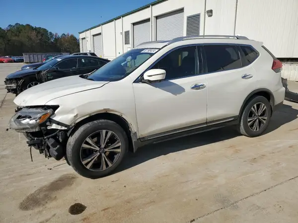 JN8AT2MT7HW150504 2017 NISSAN ROGUE - Image 1