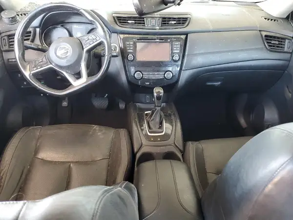 JN8AT2MT7HW151670 2017 NISSAN ROGUE - Image 8