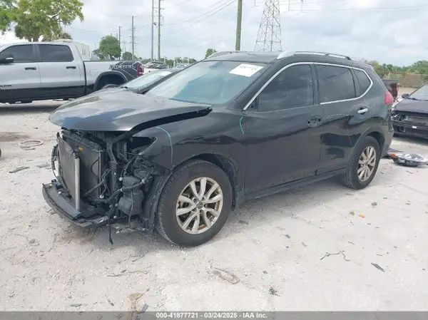 JN8AT2MT7HW153600 2017 NISSAN ROGUE - Image 2