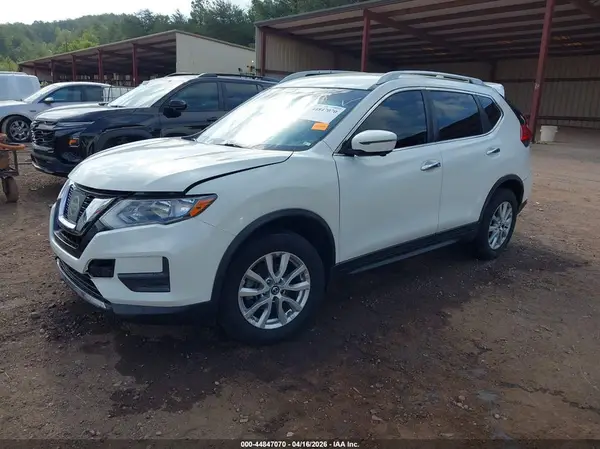 JN8AT2MT7HW153631 2017 NISSAN ROGUE - Image 2