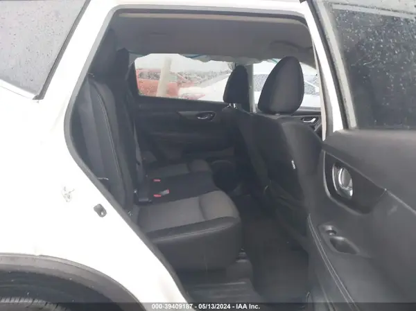 JN8AT2MT7HW154262 2017 NISSAN ROGUE - Image 8