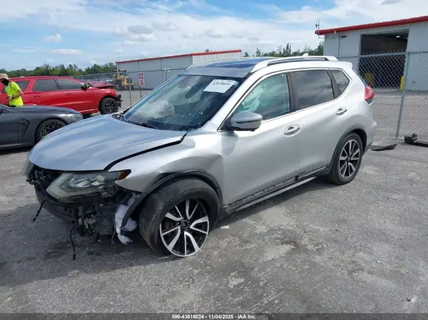 JN8AT2MT7HW380107 2017 NISSAN ROGUE - Image 2