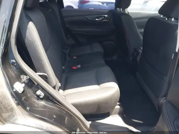 JN8AT2MT7HW381998 2017 NISSAN ROGUE - Image 8