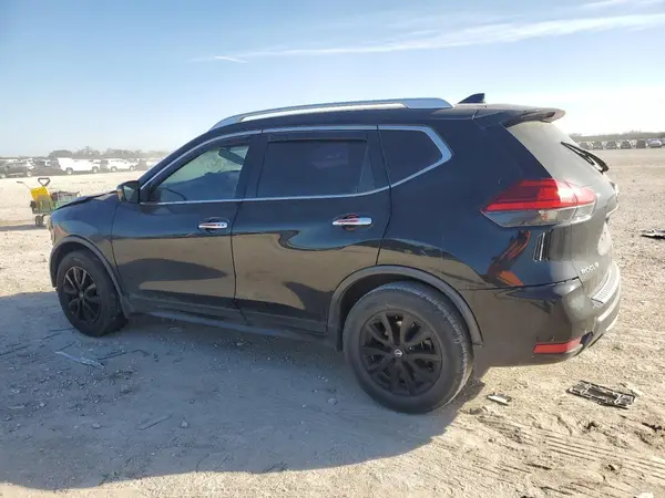 JN8AT2MT7HW384304 2017 NISSAN ROGUE - Image 2