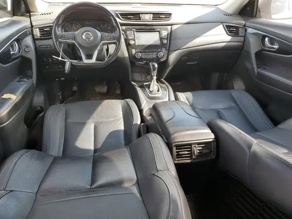 JN8AT2MT7HW388272 2017 NISSAN ROGUE - Image 8