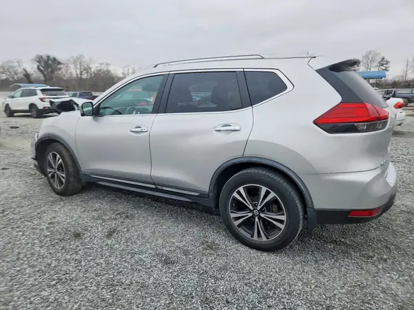 JN8AT2MT7HW388692 2017 NISSAN ROGUE - Image 2