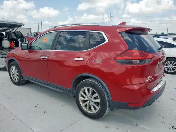 JN8AT2MT7HW388952 2017 NISSAN ROGUE - Image 2