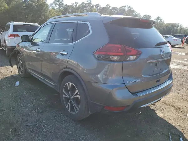 JN8AT2MT7HW390183 2017 NISSAN ROGUE - Image 2