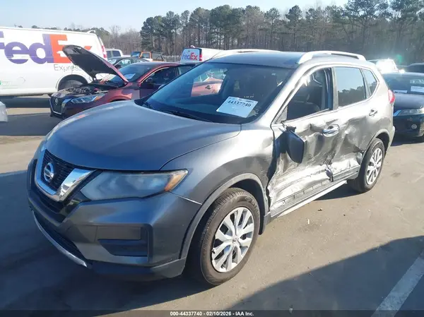JN8AT2MT7HW392144 2017 NISSAN ROGUE - Image 2