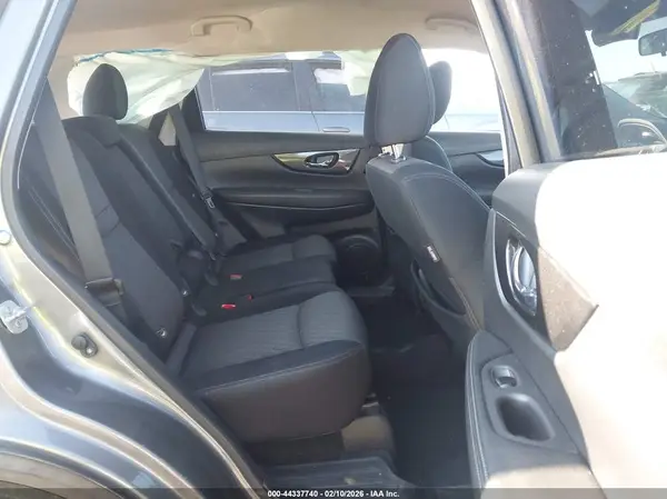 JN8AT2MT7HW392144 2017 NISSAN ROGUE - Image 8