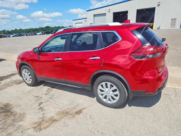 JN8AT2MT7HW392838 2017 NISSAN ROGUE - Image 2