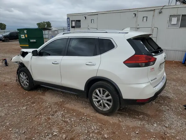 JN8AT2MT7HW393066 2017 NISSAN ROGUE - Image 2