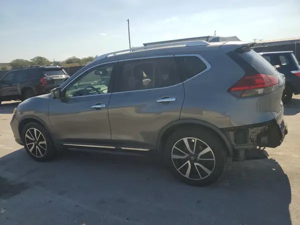 JN8AT2MT7HW393875 2017 NISSAN ROGUE - Image 2