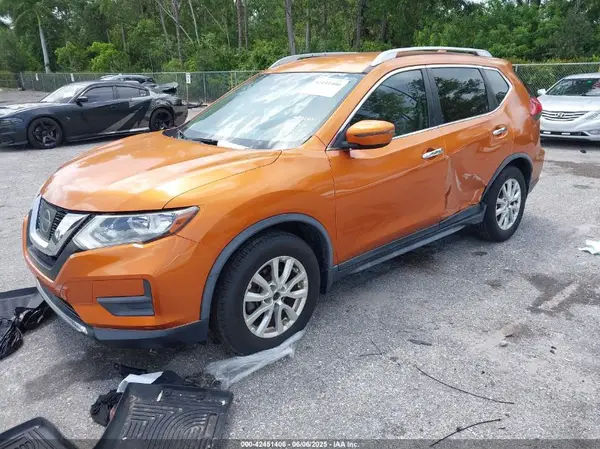 JN8AT2MT7HW395481 2017 NISSAN ROGUE - Image 2