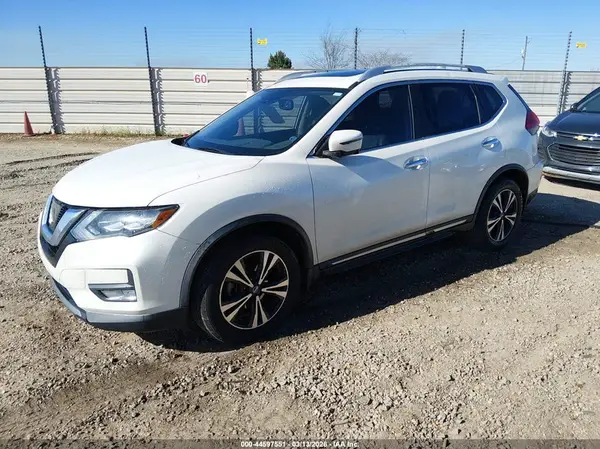 JN8AT2MT7HW397280 2017 NISSAN ROGUE - Image 2