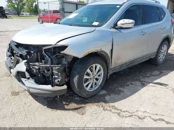 JN8AT2MT7HW398915 2017 NISSAN ROGUE - Image 2