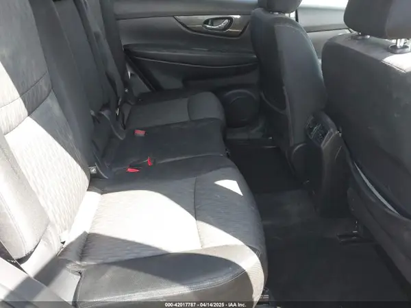 JN8AT2MT7HW398915 2017 NISSAN ROGUE - Image 8