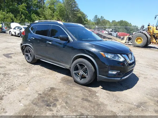 JN8AT2MT7HW400081 2017 NISSAN ROGUE - Image 1
