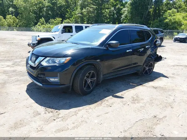 JN8AT2MT7HW400081 2017 NISSAN ROGUE - Image 2