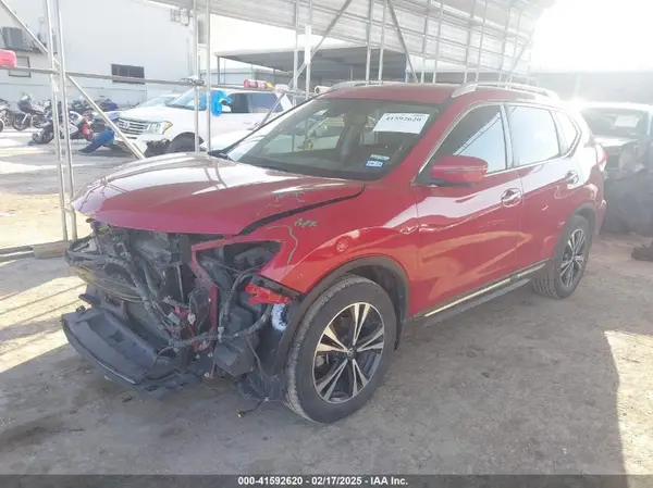 JN8AT2MT7HW400095 2017 NISSAN ROGUE - Image 2