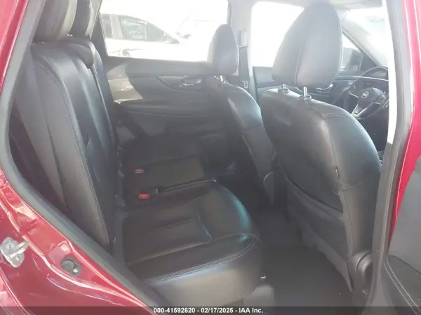 JN8AT2MT7HW400095 2017 NISSAN ROGUE - Image 8