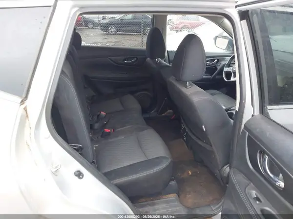 JN8AT2MT7HW400873 2017 NISSAN ROGUE - Image 8
