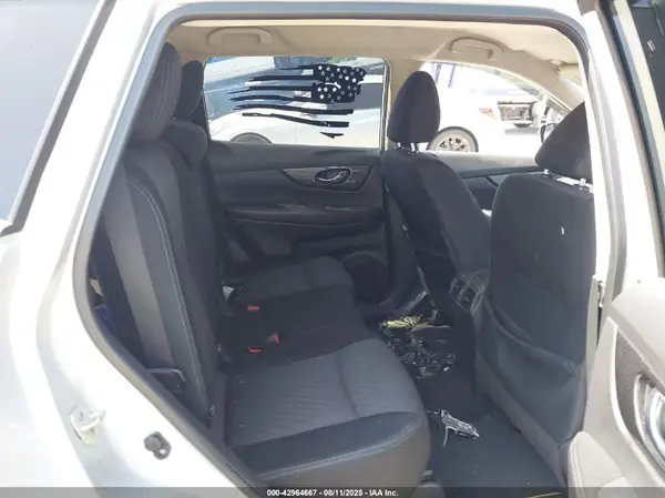 JN8AT2MT7HW402557 2017 NISSAN ROGUE - Image 8